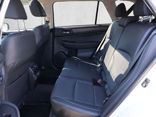 Used 2018 Subaru Outback 2.5i Limited AWD/4WD image 23