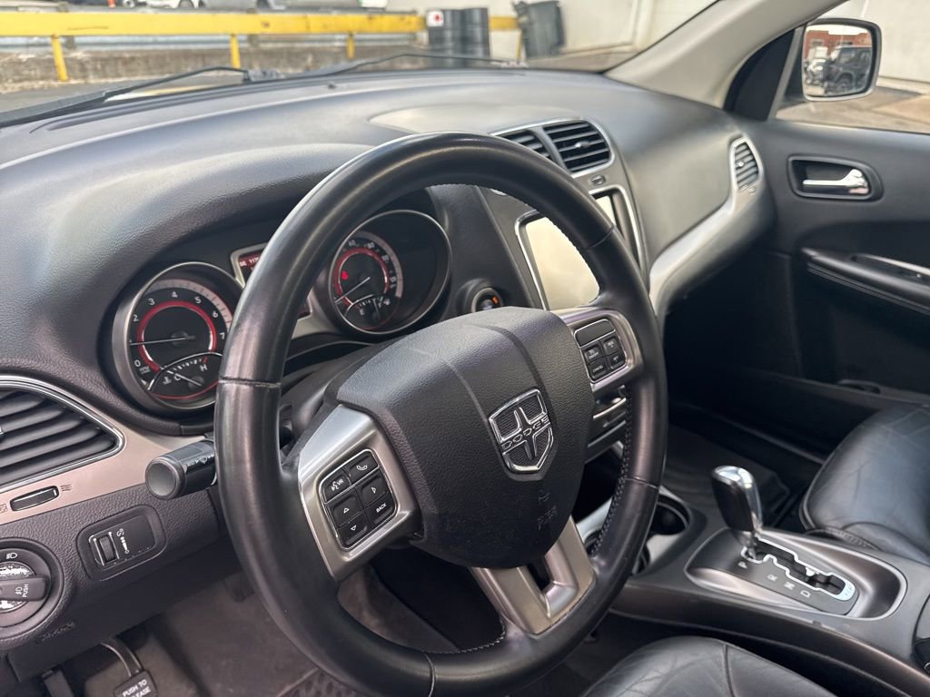 Used 2018 Dodge Journey Crossroad w/ Nav & Sun Group FWD image 12