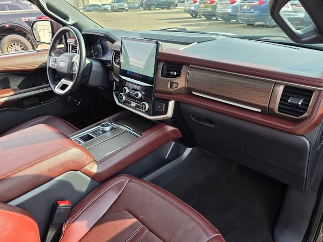 Used 2024 Ford Expedition Limited image 9