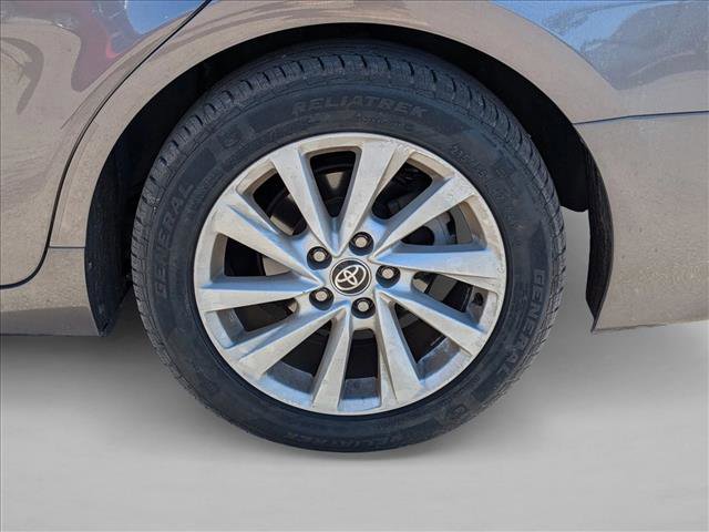 Used 2022 Toyota Camry LE image 3