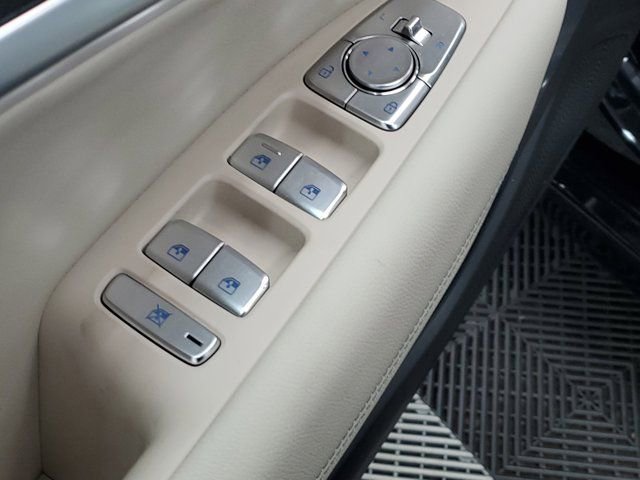 Used 2026 Genesis G70 2.5T image 21