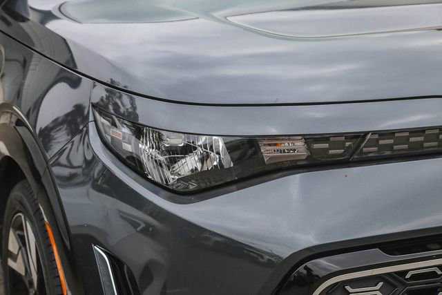 Certified 2023 Kia Soul GT-Line FWD image 3