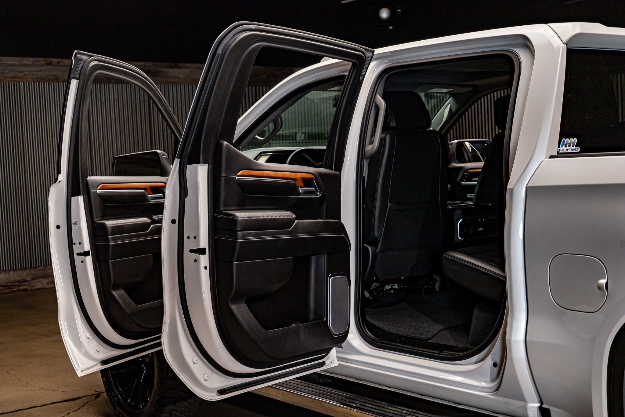 Used 2023 GMC Sierra 1500 Denali w/ Denali Reserve Package image 29