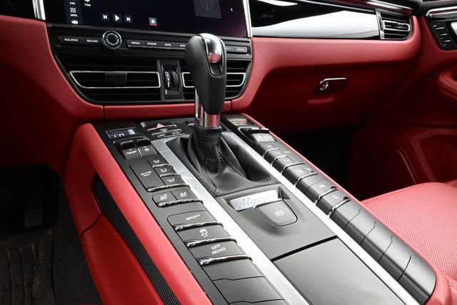 Certified 2021 Porsche Macan S AWD/4WD image 10
