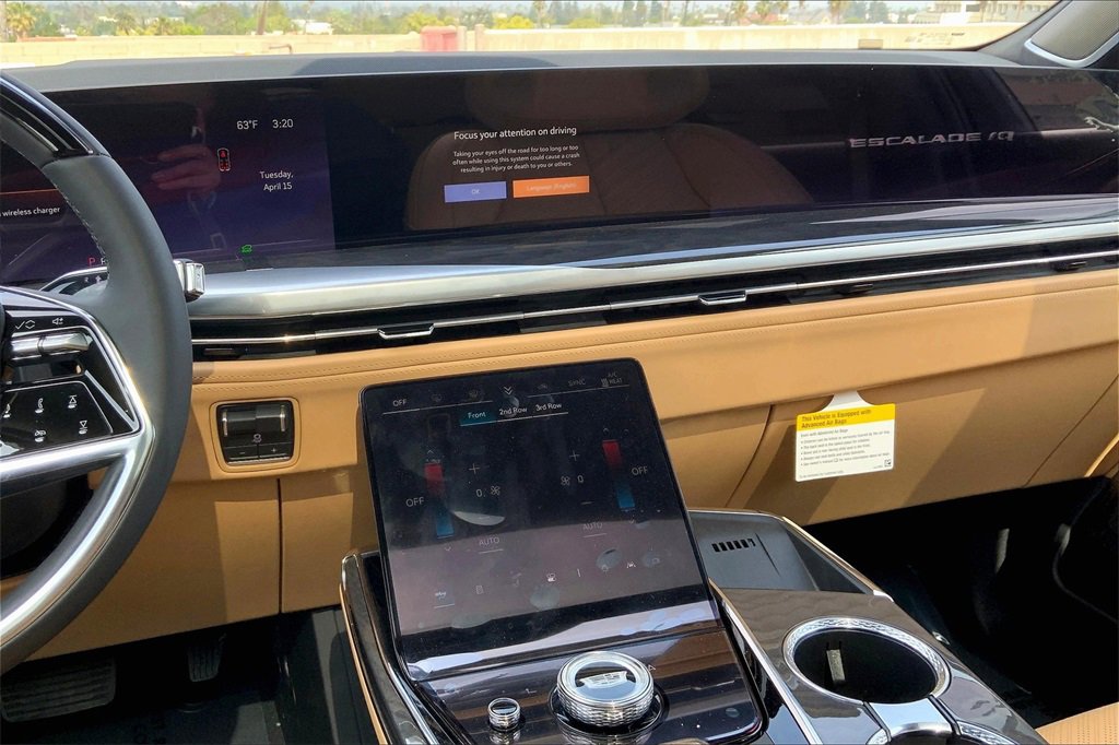 New 2025 Cadillac Escalade IQ Sport 2 w/ LPO, ONYX Package image 8