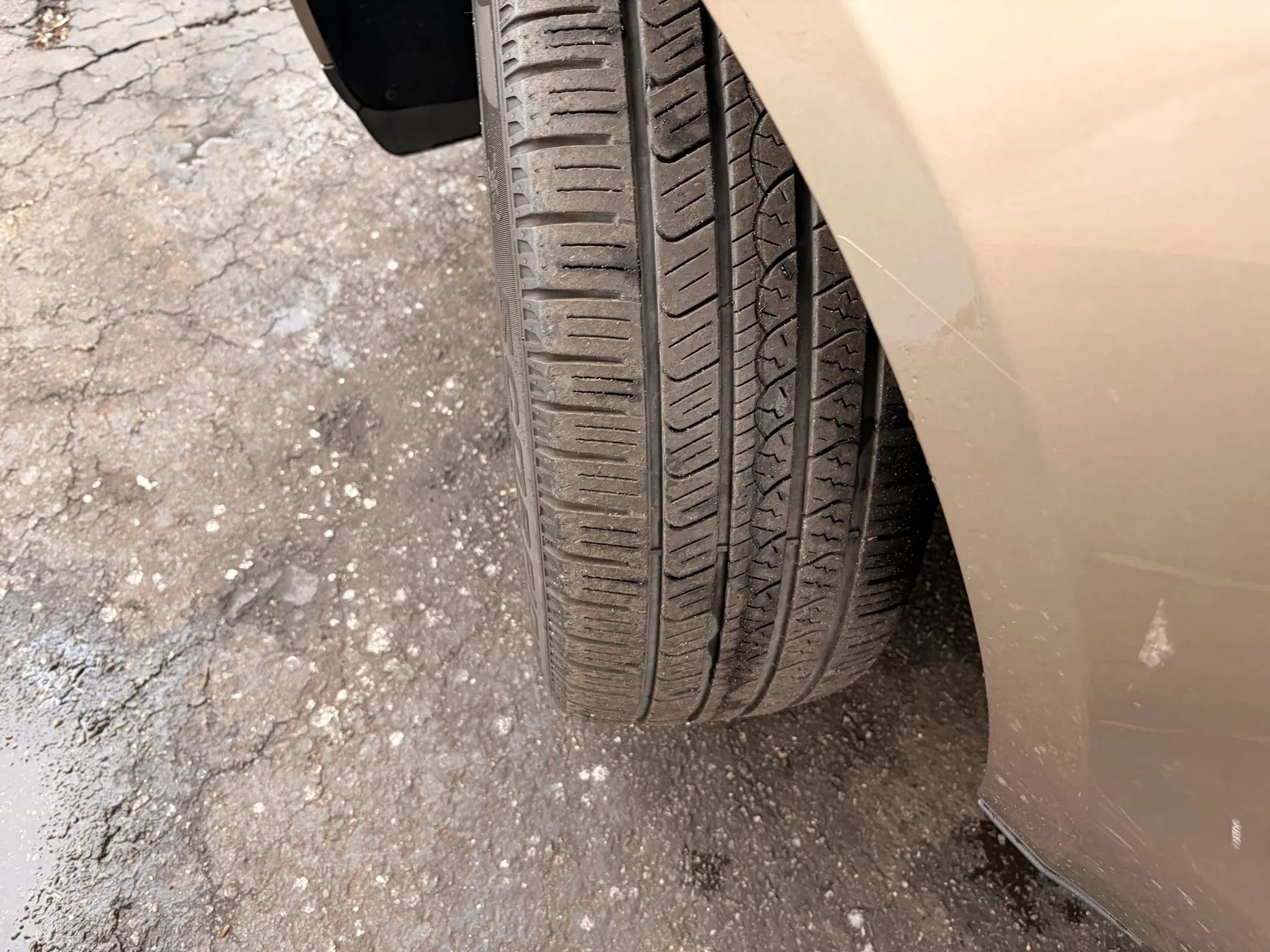 Used 2017 Porsche Macan image 96