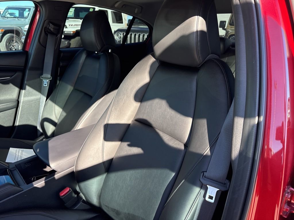 Used 2022 MAZDA MAZDA3 s image 14