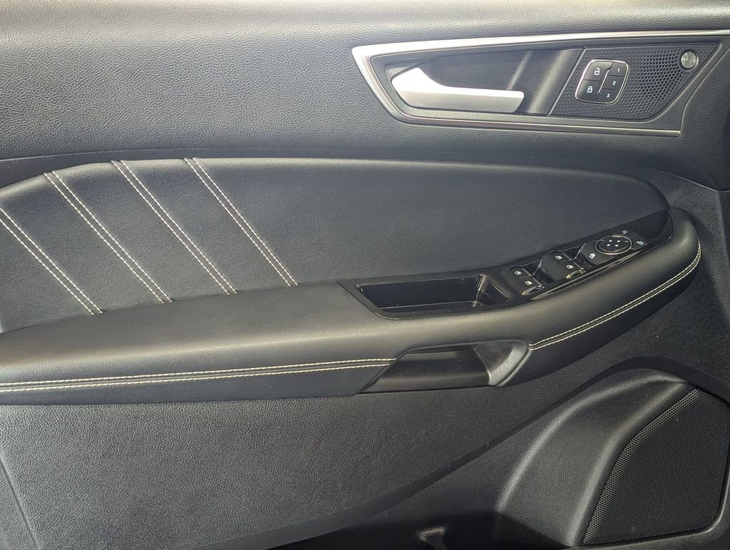 Used 2019 Ford Edge ST w/ Equipment Group 401A image 6
