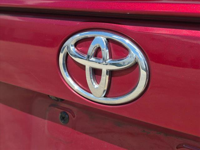 Used 2022 Toyota RAV4 LE FWD image 12
