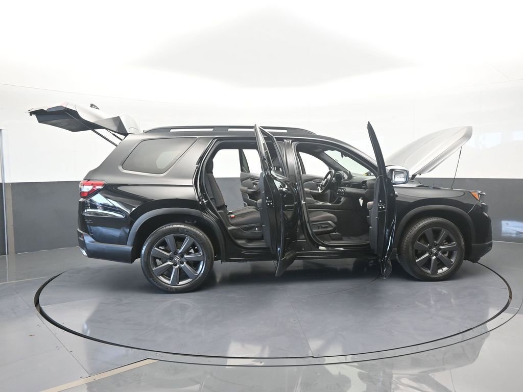 Used 2023 Honda Pilot Sport image 74