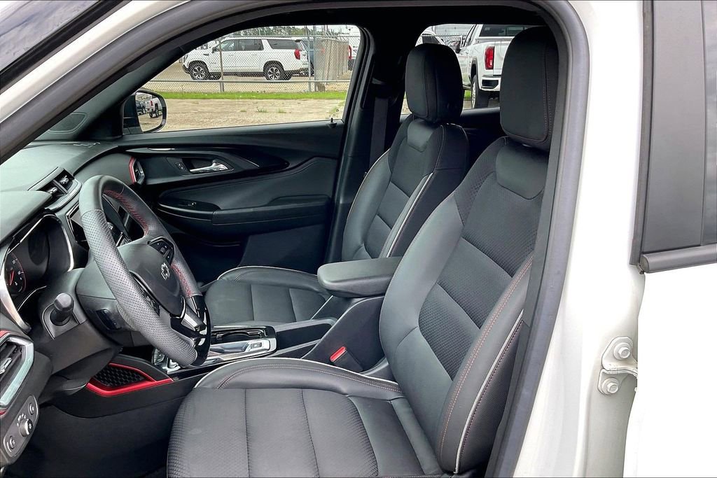 Used 2023 Chevrolet TrailBlazer RS w/ Convenience Package FWD image 18