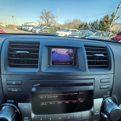 Used 2012 Toyota Highlander SE w/ Tow Pkg AWD/4WD image 17