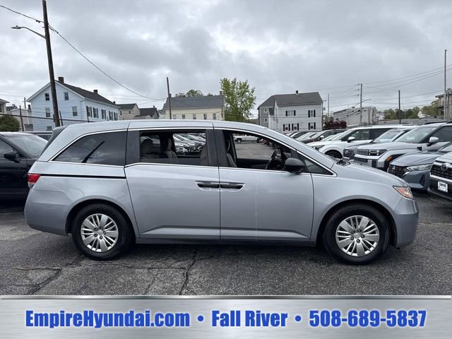 Used 2016 Honda Odyssey LX image 3