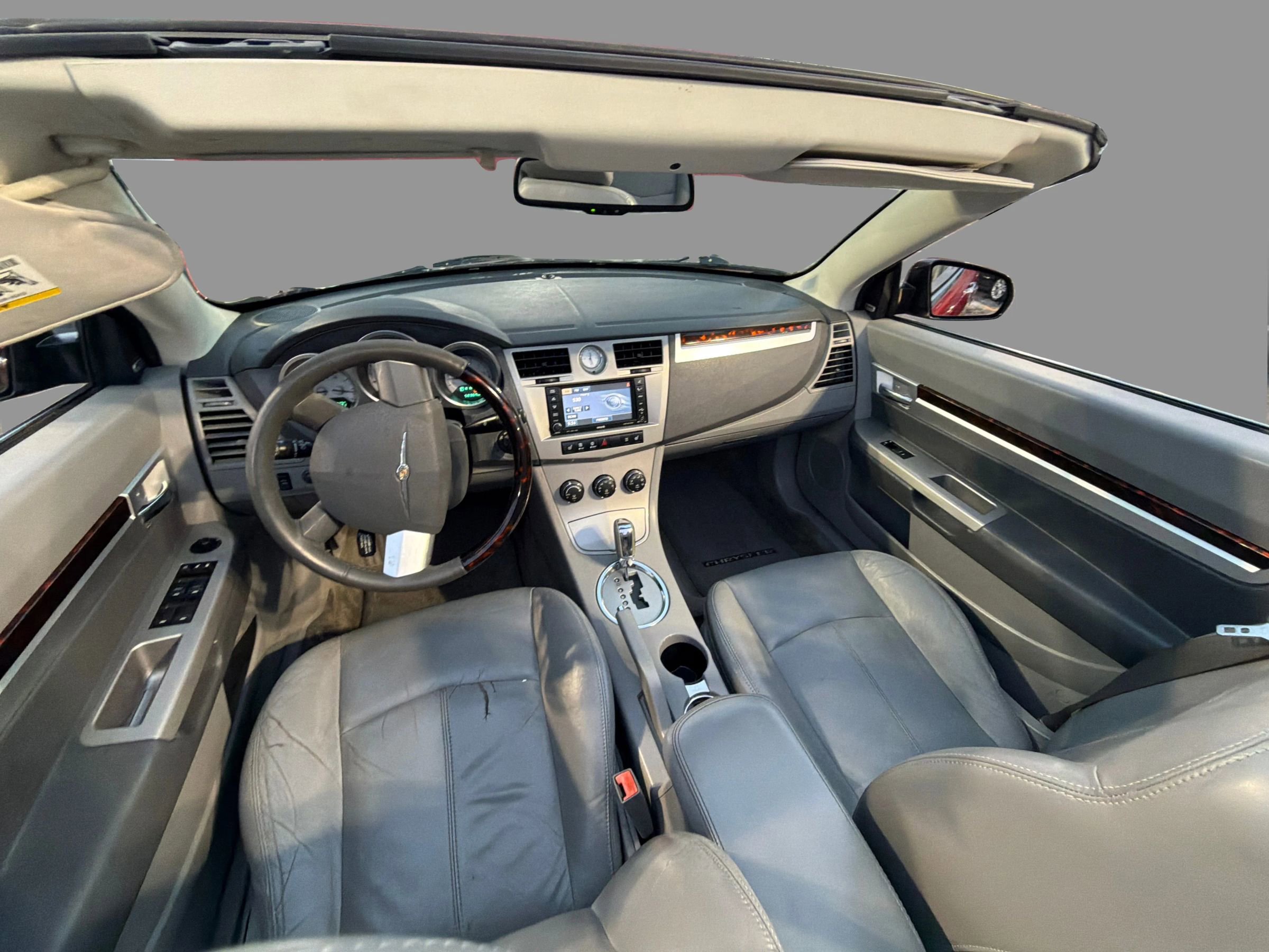 Used 2008 Chrysler Sebring Limited w/ Luxury Group image 21