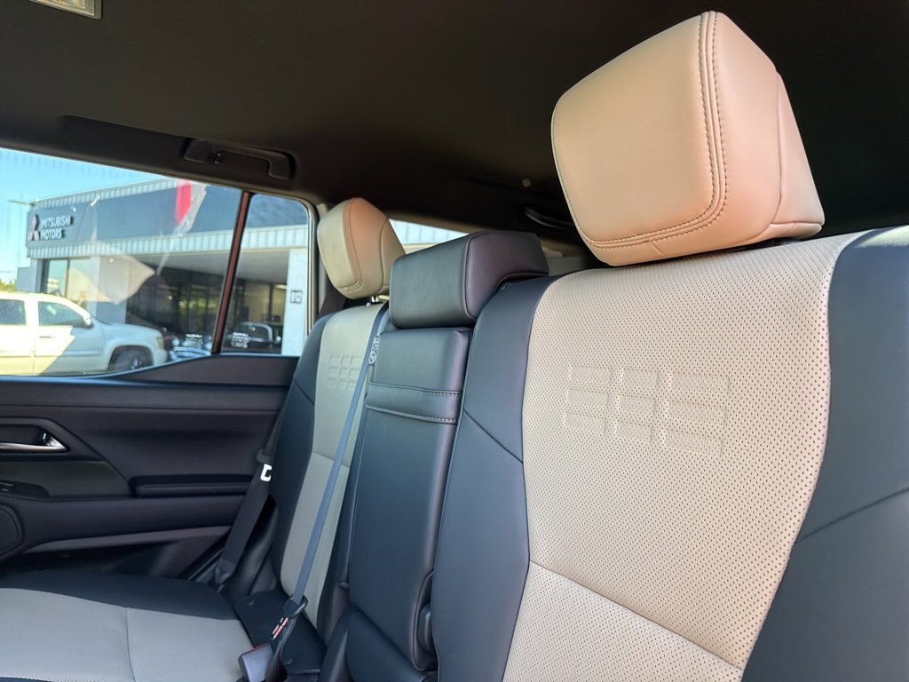 Used 2025 Lexus GX 550 image 41