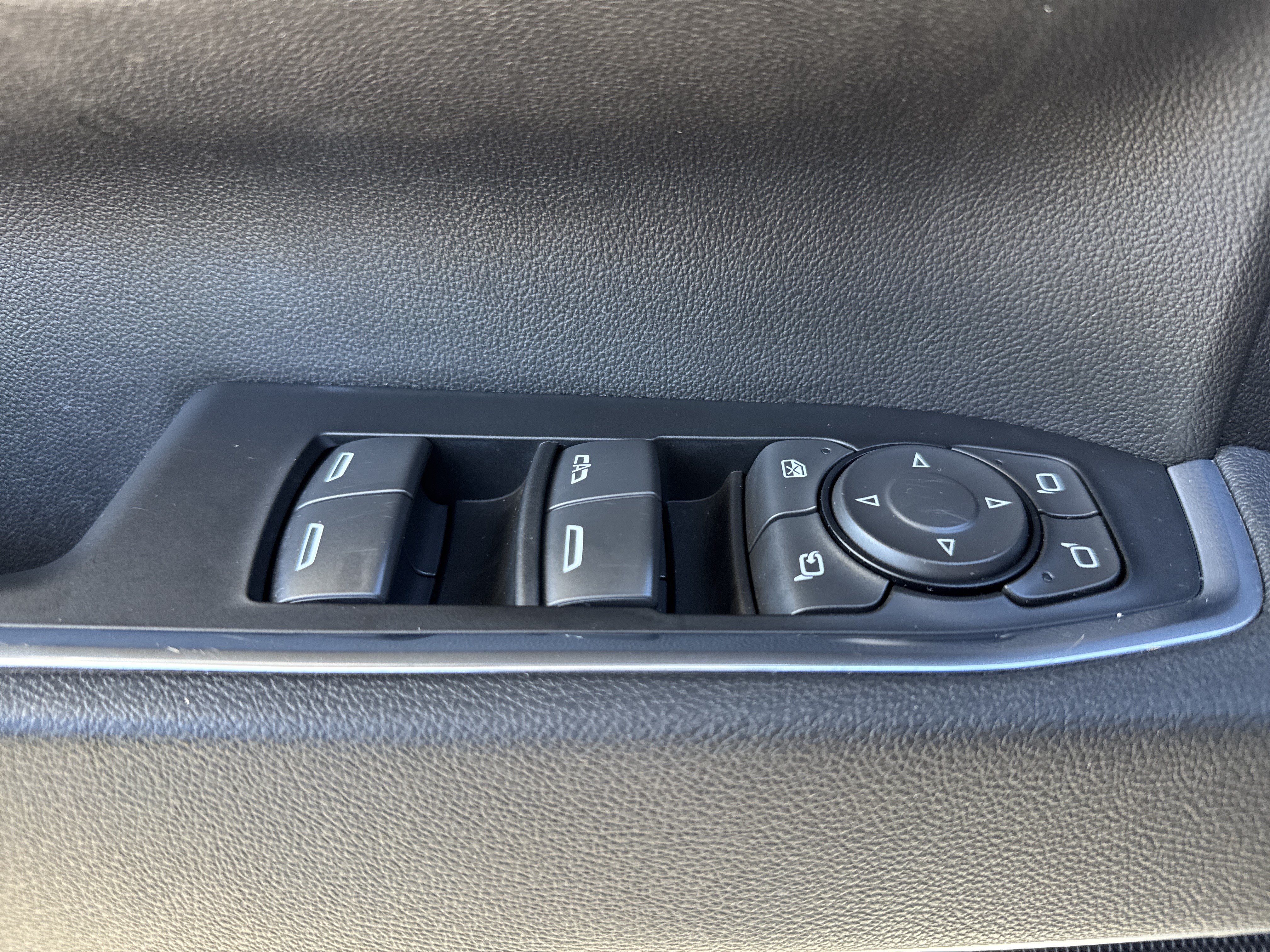 Used 2026 Chevrolet Silverado 3500 LT w/ All Star Edition AWD/4WD image 15