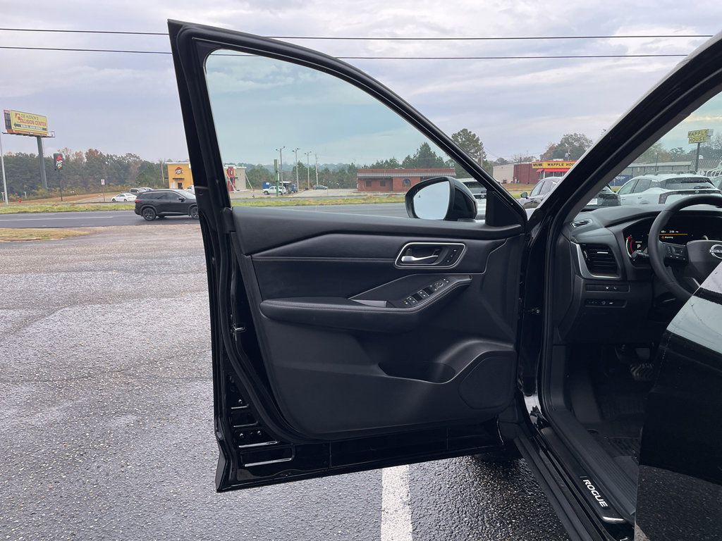 New 2026 Nissan Rogue Platinum w/ Platinum Premium Package image 8