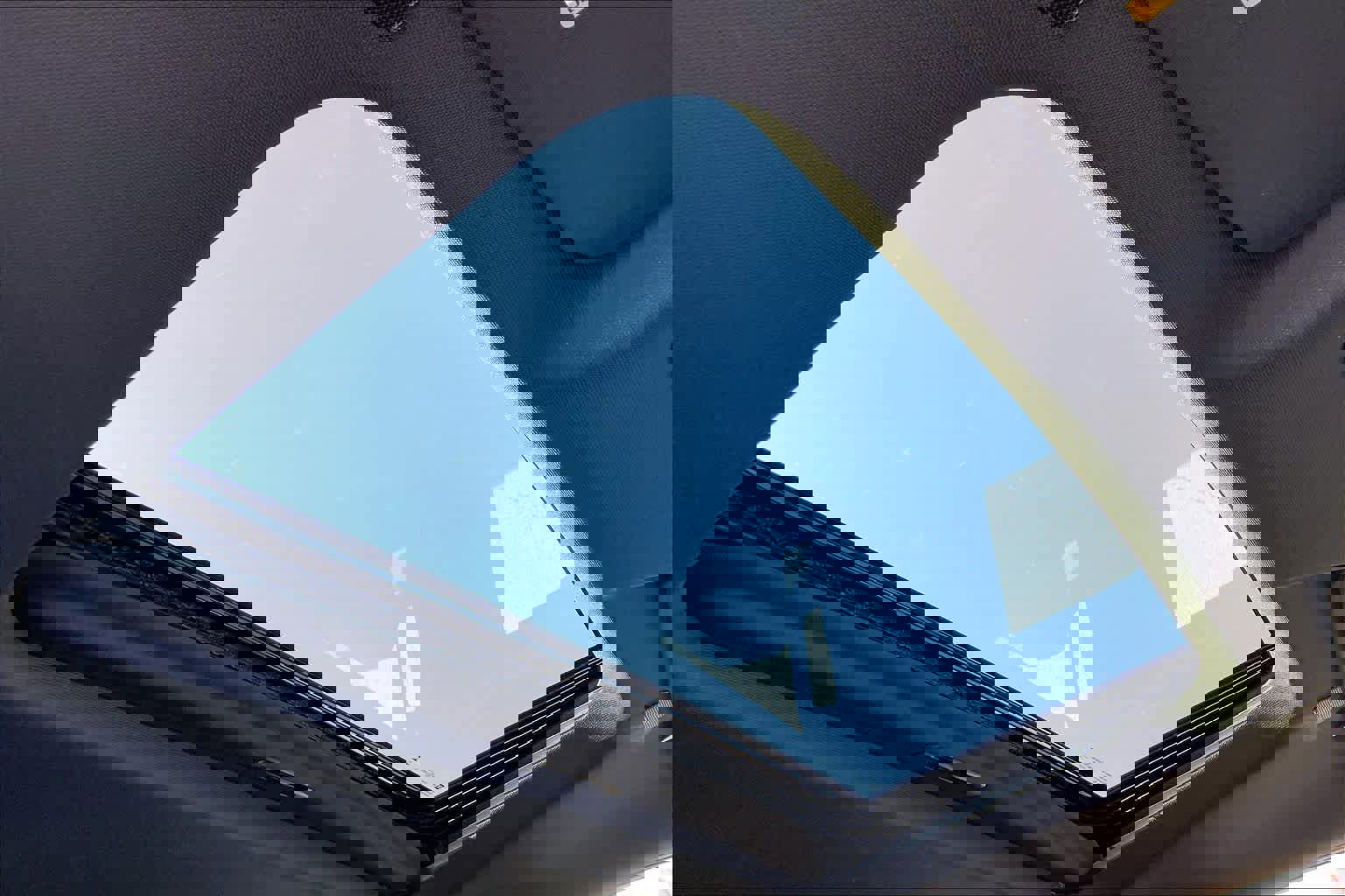 Used 2025 GMC Sierra 2500 AT4 w/ AT4 Premium Plus Package image 14