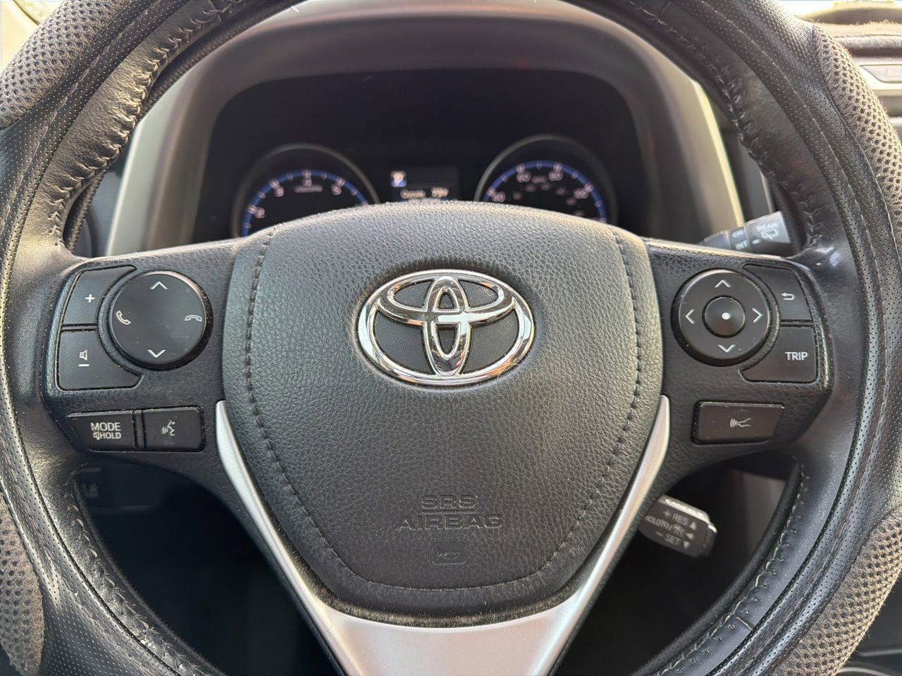 Used 2018 Toyota RAV4 XLE FWD image 10