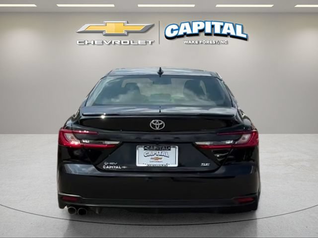 Used 2025 Toyota Camry SE FWD image 4