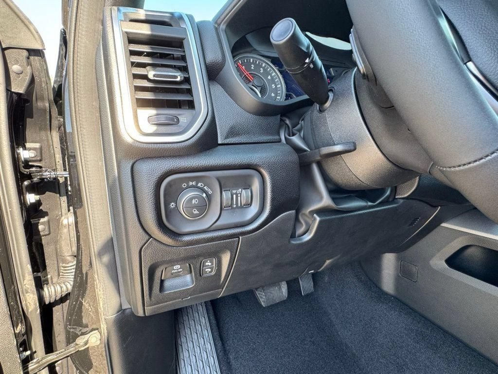 New 2026 RAM 1500 Big Horn AWD/4WD image 24