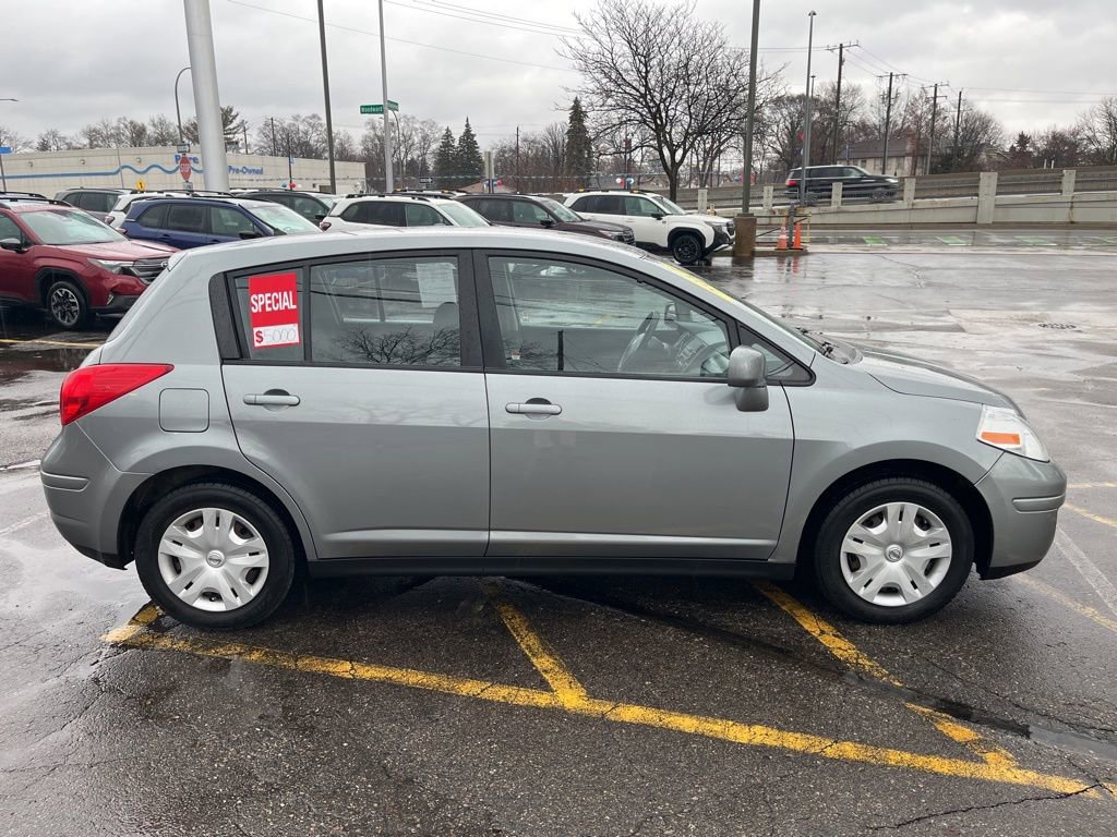 Used 2012 Nissan Versa 1.8 S image 4