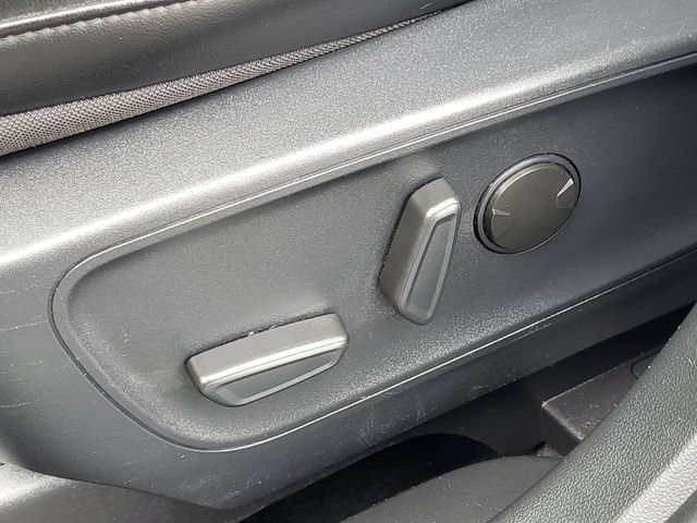 Certified 2024 Ford Escape ST-Line AWD/4WD image 11