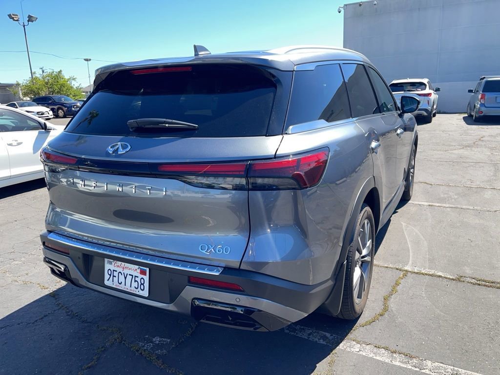 Certified 2023 INFINITI QX60 Luxe w/ Cargo Package image 4