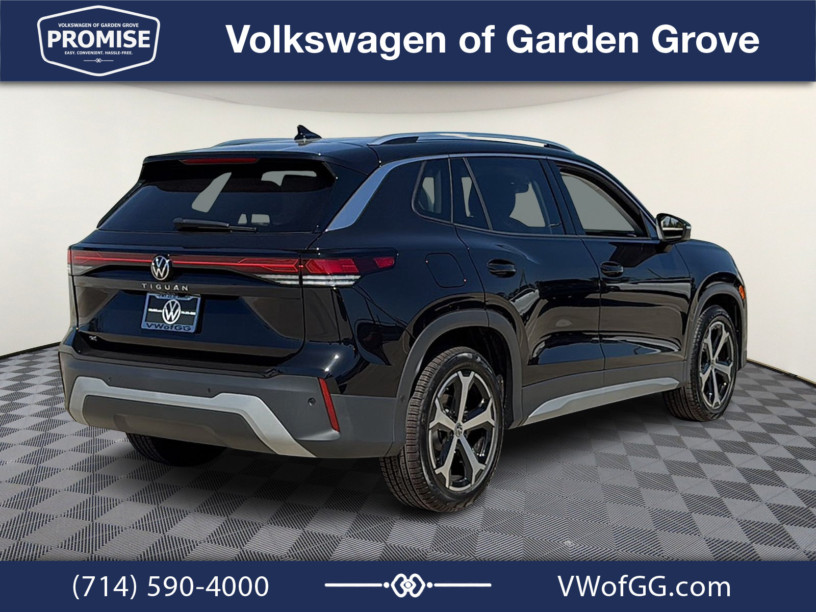 New 2026 Volkswagen Tiguan SE FWD image 8