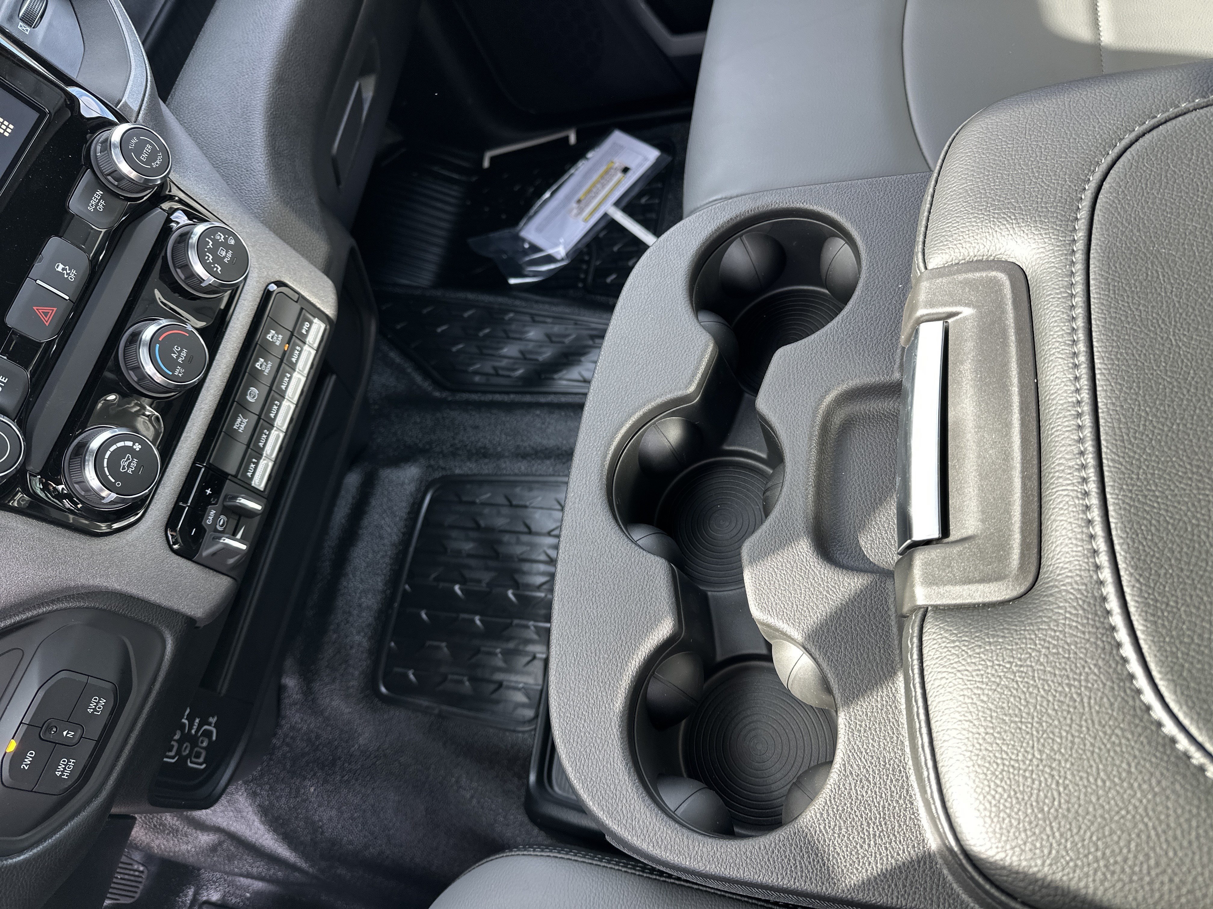 New 2026 RAM 5500 Tradesman w/ Chrome Appearance Group AWD/4WD image 27