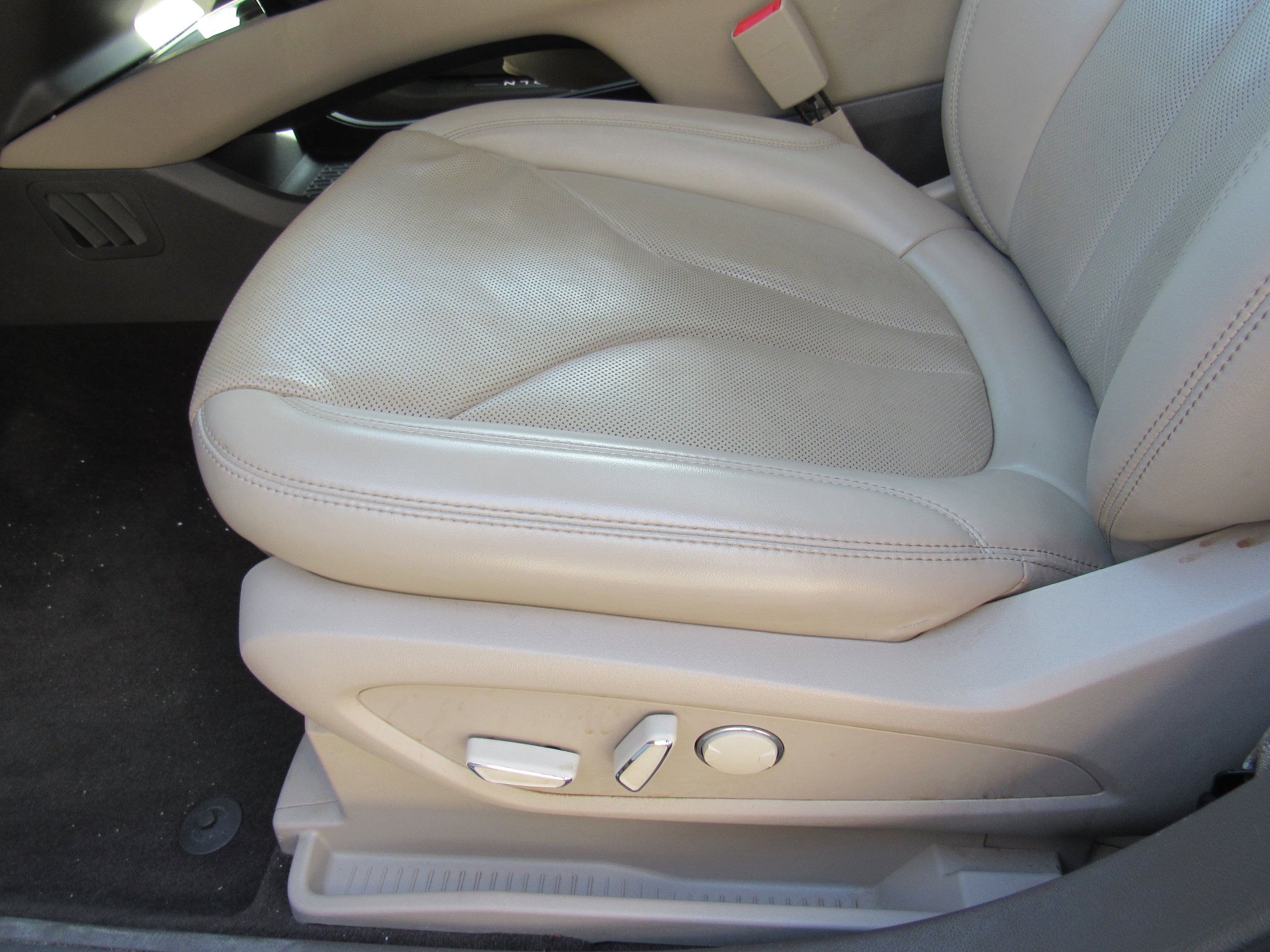 Certified 2022 Lincoln Nautilus Reserve image 13