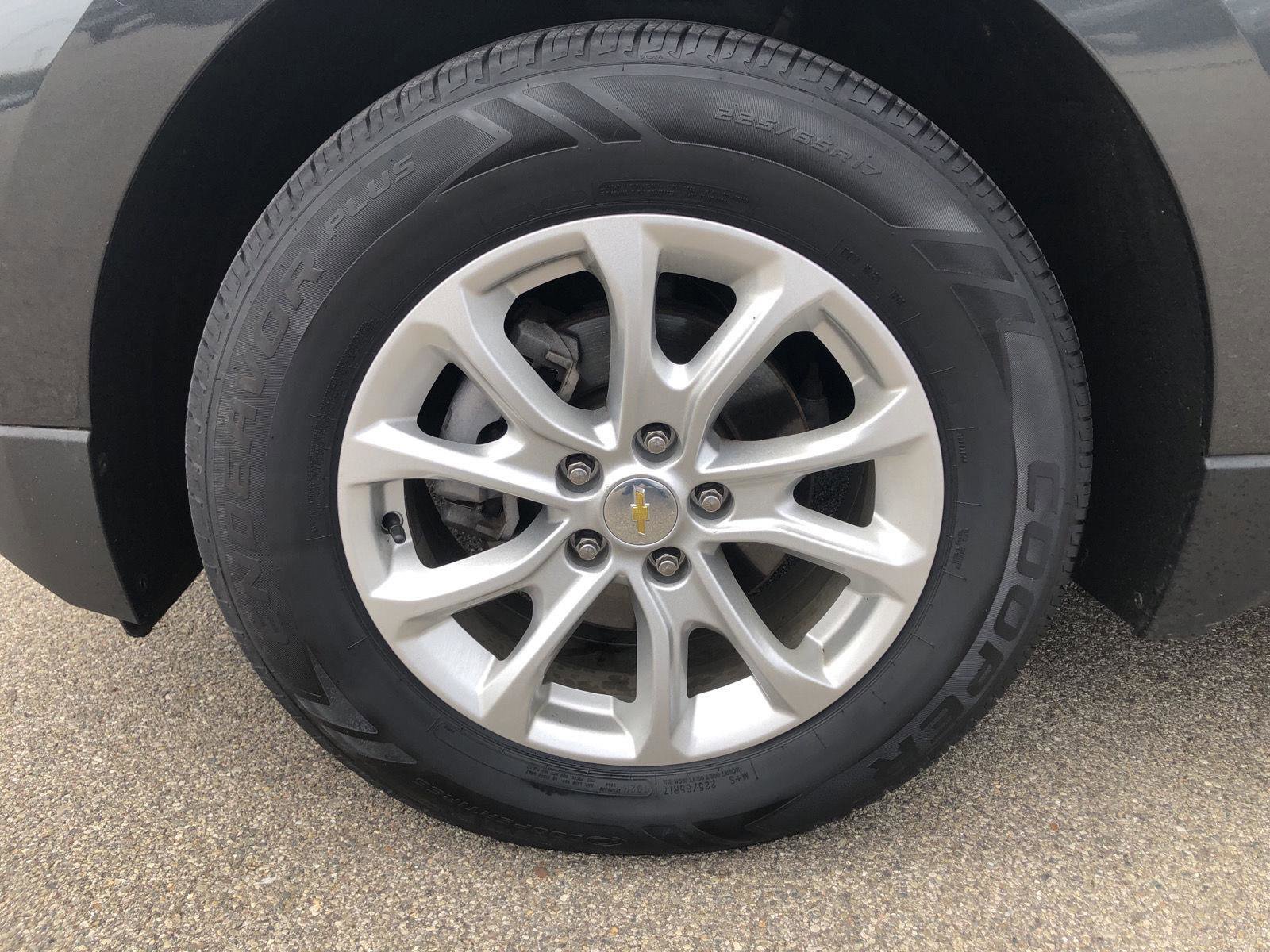 Used 2019 Chevrolet Equinox LS w/ LS Convenience Package FWD image 5