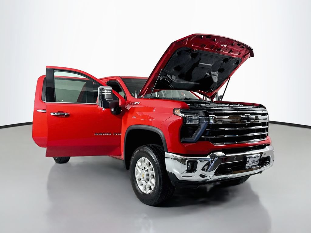 Used 2024 Chevrolet Silverado 3500 LTZ w/ LTZ Premium Package AWD/4WD image 23