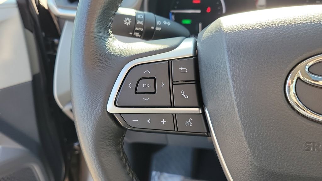 Used 2021 Toyota Sienna XLE FWD image 22