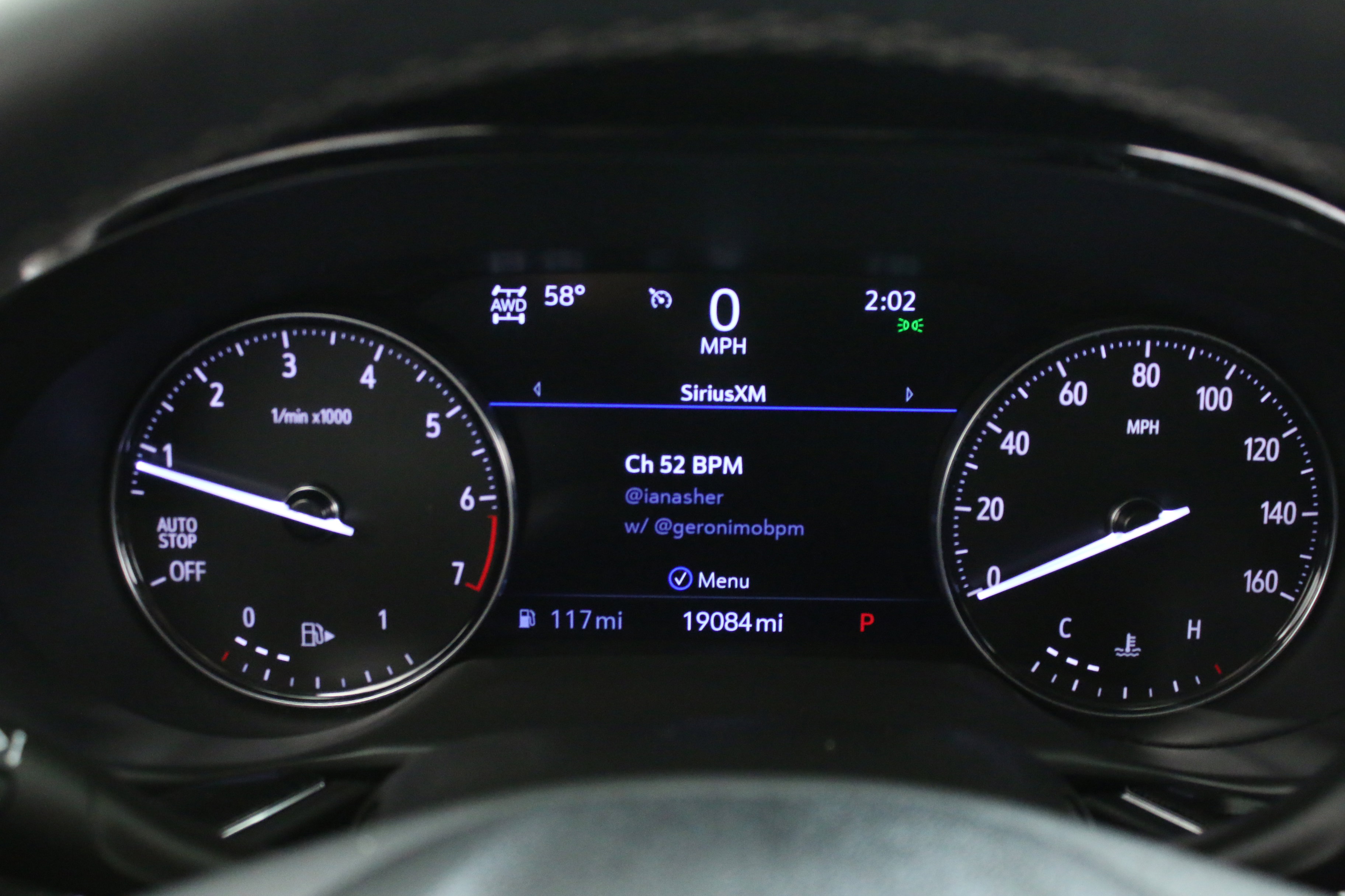 Used 2023 Buick Envision Essence image 18