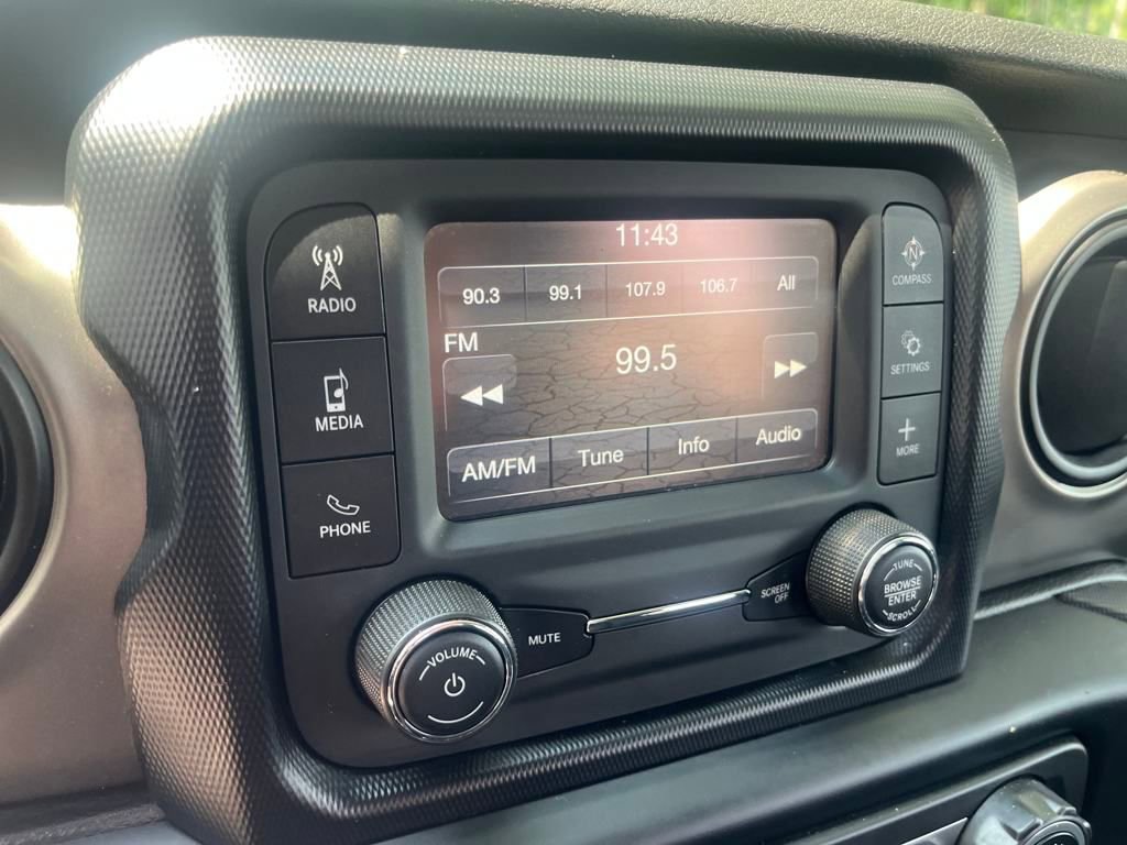 Used 2019 Jeep Wrangler Sport image 11