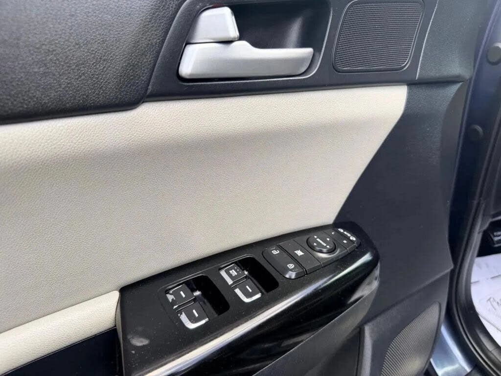 Used 2019 Kia Sportage EX w/ EX Sport Appearance Package FWD image 34