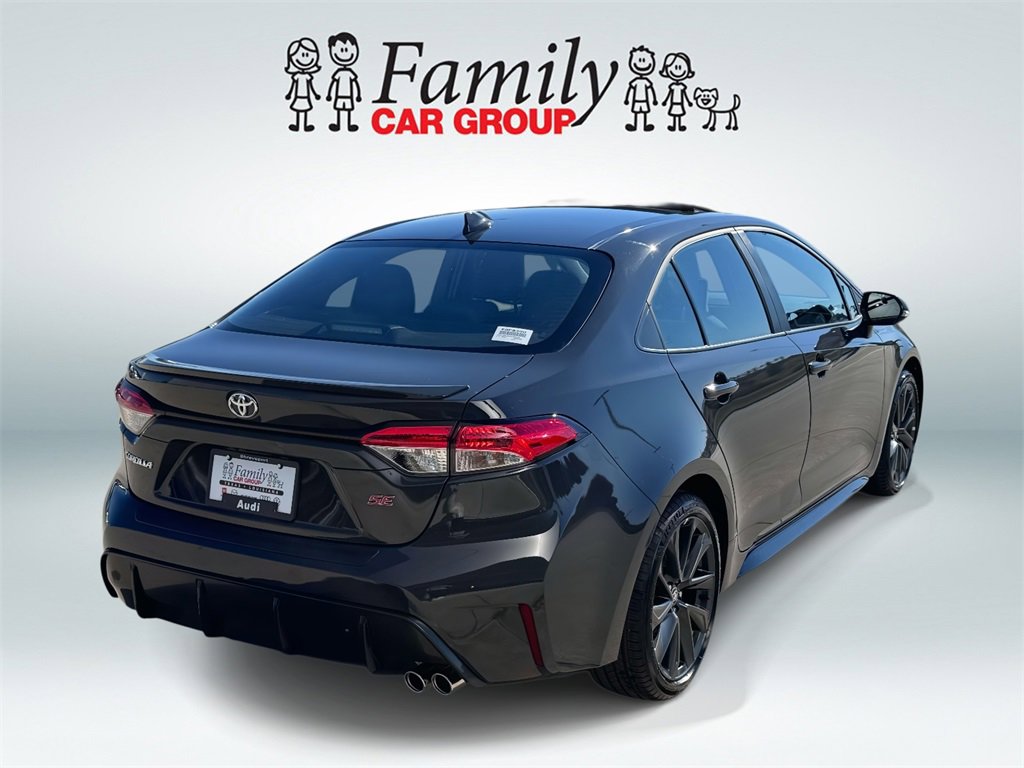 Used 2025 Toyota Corolla SE image 3
