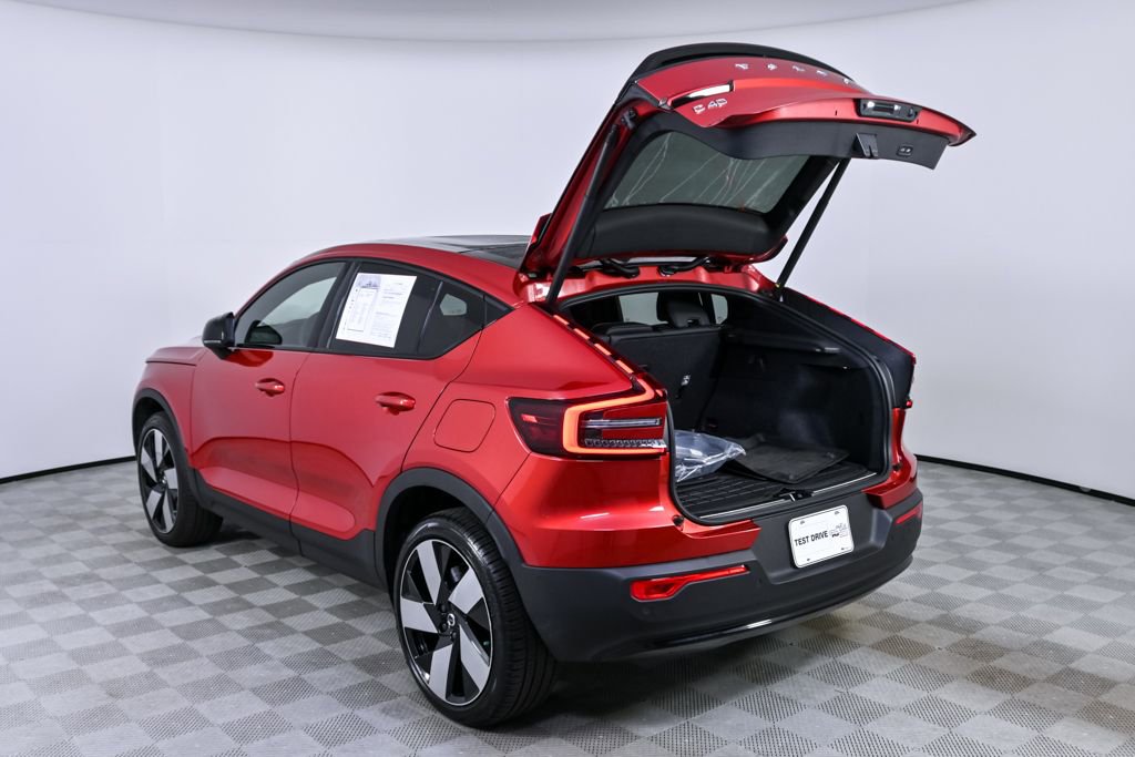 Used 2023 Volvo C40 P8 Recharge Ultimate image 34