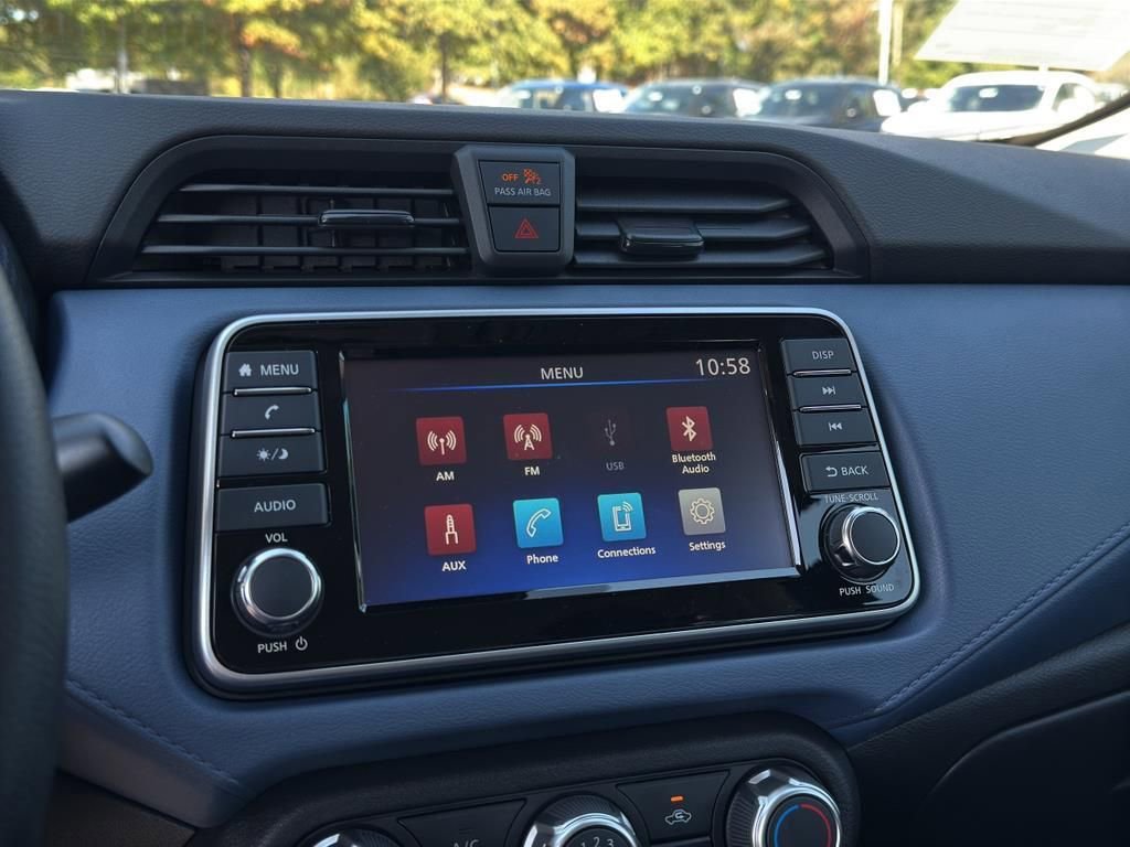 New 2025 Nissan Versa SV image 23