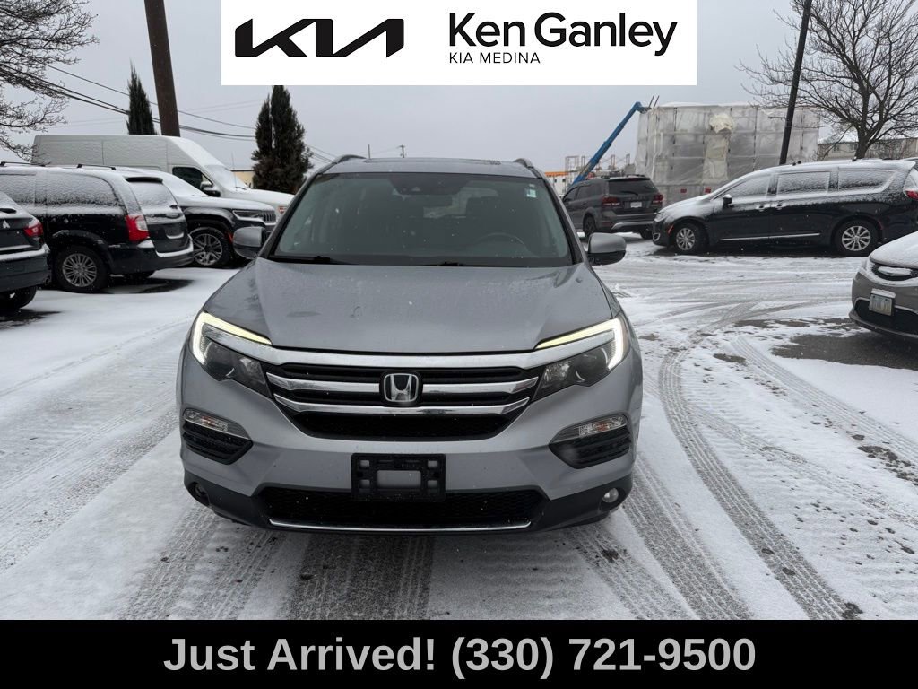 Used 2017 Honda Pilot Elite image 2