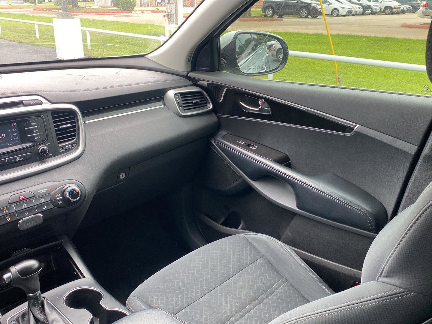 Used 2018 Kia Sorento L FWD image 10