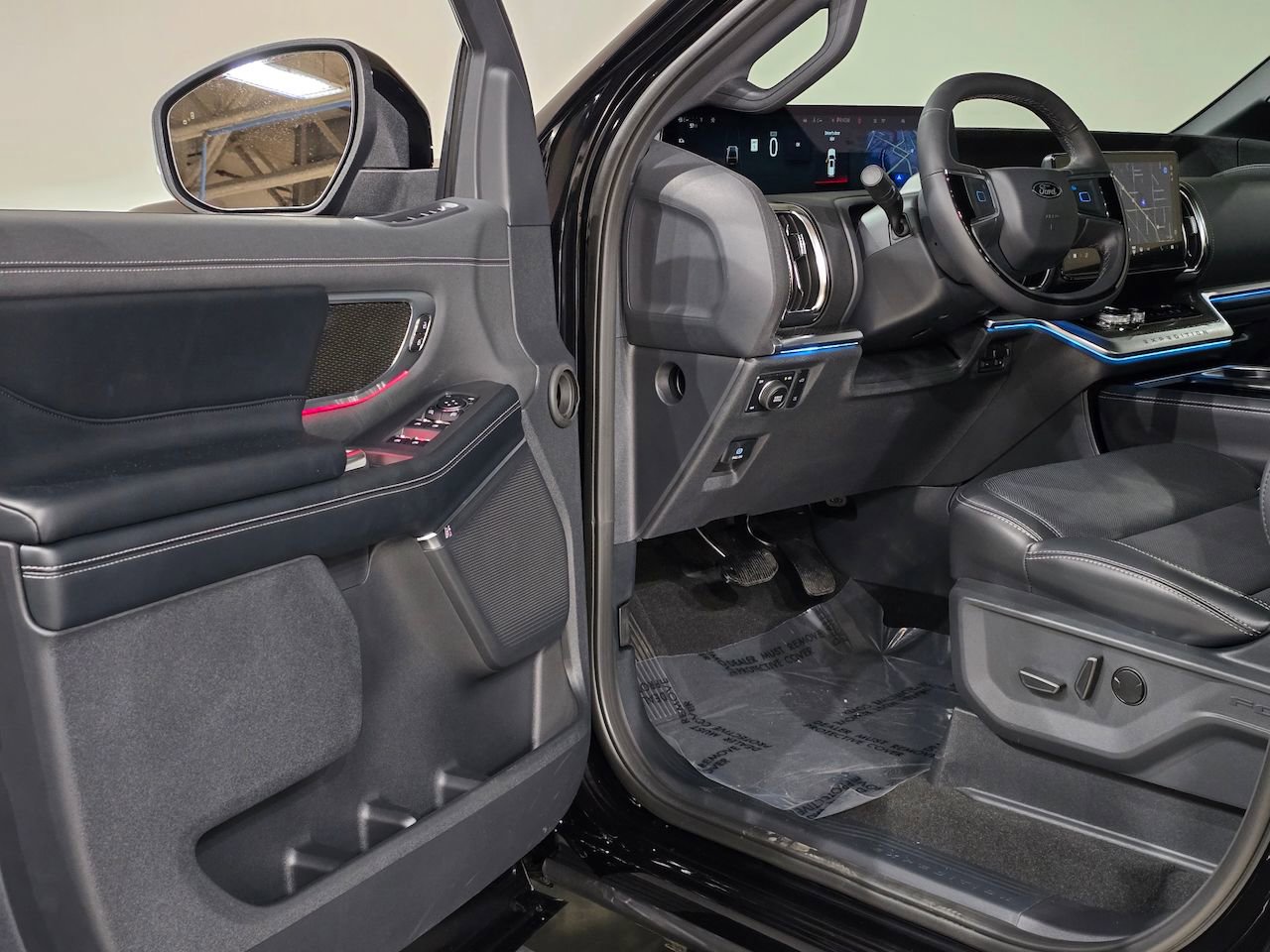 New 2025 Ford Expedition Platinum w/ Stealth Performance Package image 18