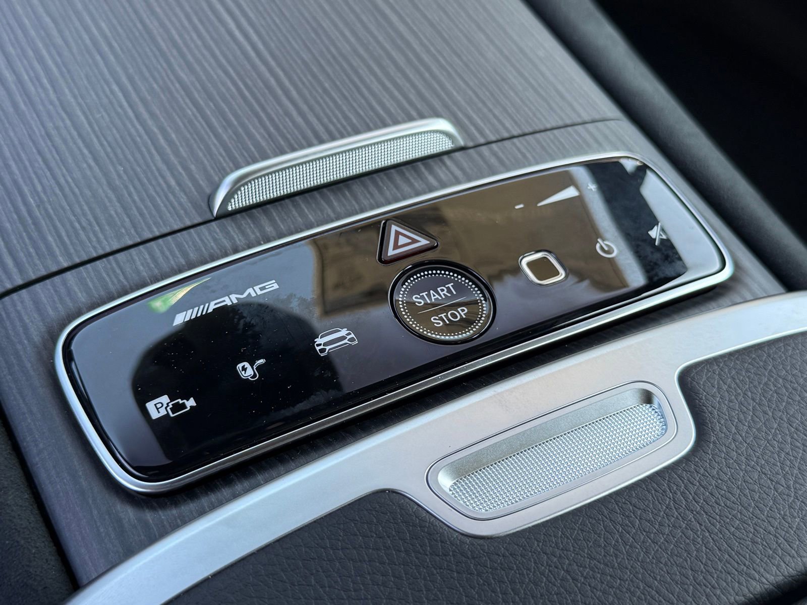 New 2025 Mercedes-Benz EQE AMG 4MATIC Sedan image 19