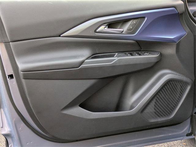 New 2026 Chevrolet Equinox EV LT image 12