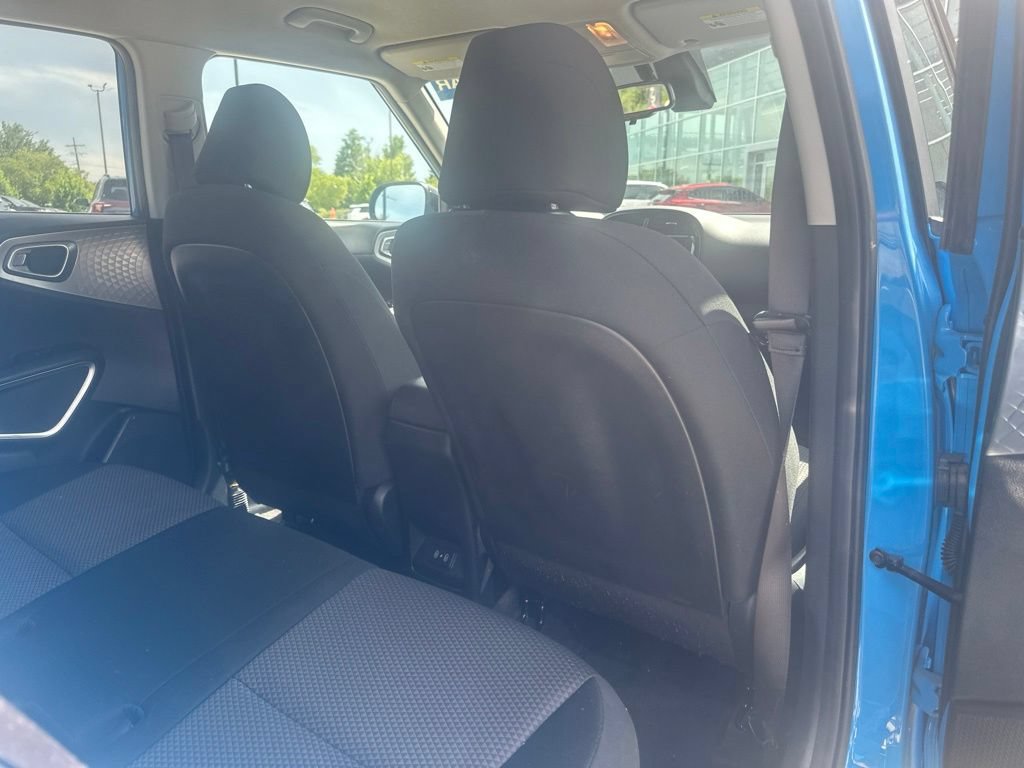 Used 2023 Kia Soul S FWD image 26