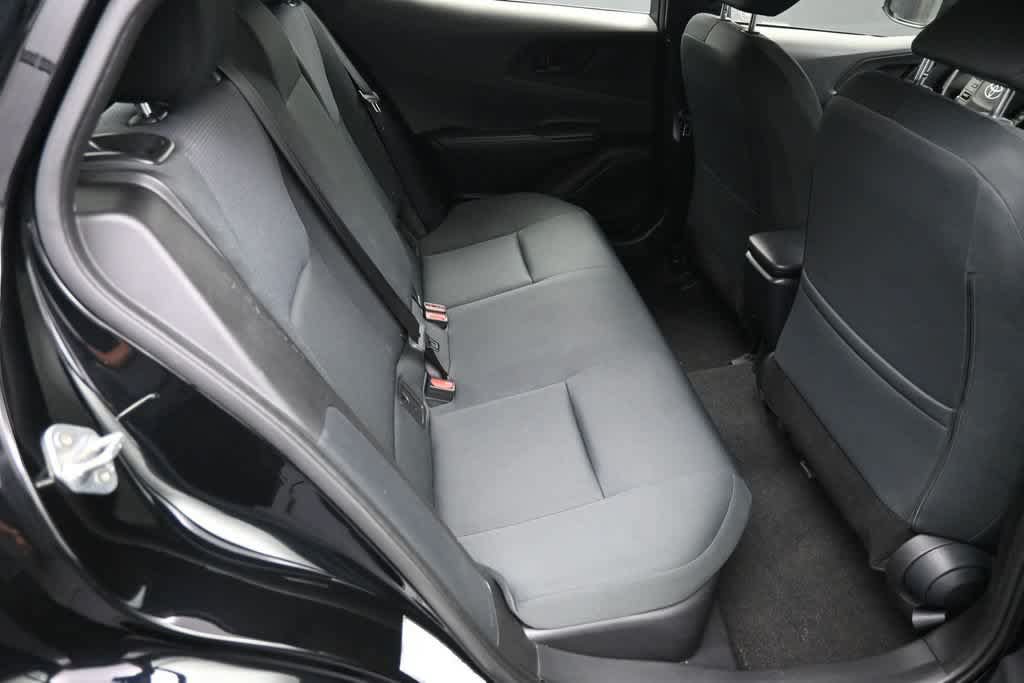 Certified 2025 Toyota Prius LE FWD image 24