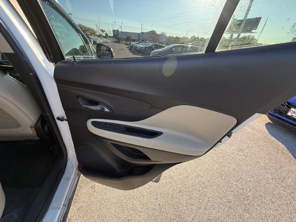 Used 2018 Buick Encore Essence FWD image 24