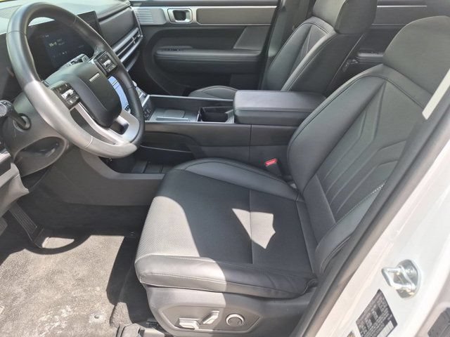 Used 2025 Hyundai Santa Fe SEL FWD image 23