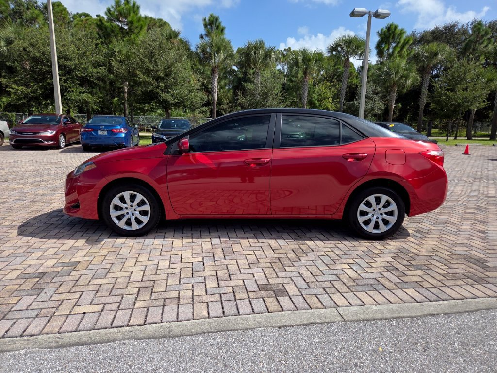 Certified 2018 Toyota Corolla LE FWD image 8